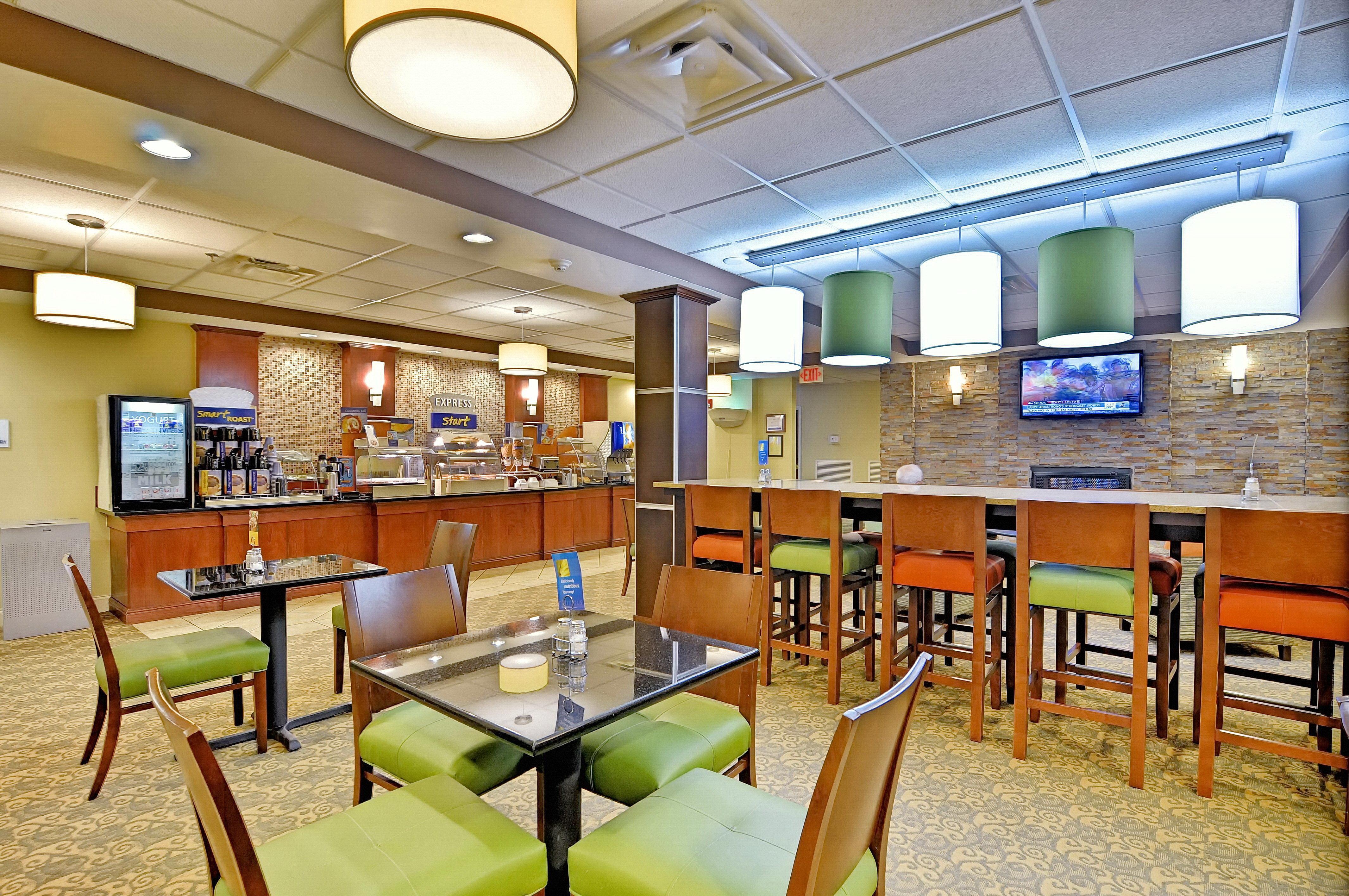 Holiday Inn Express Athens By Ihg Exterior photo